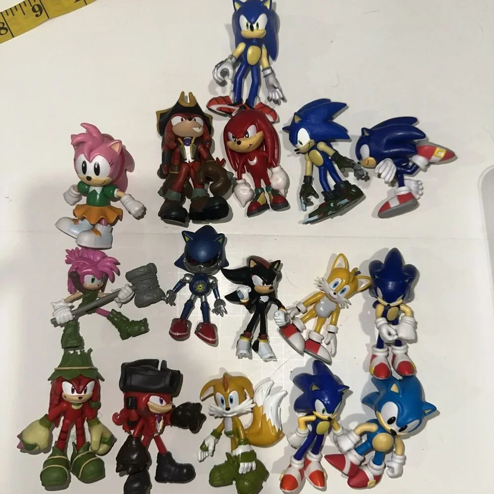 16 sonic the hedgehog figure lot 2”-2.5”